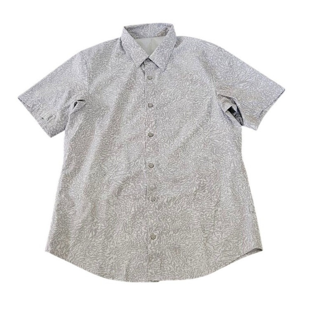 Lululemon Airing Easy Button Up Shirt Men Medium Gray Patterned Short Sleeve